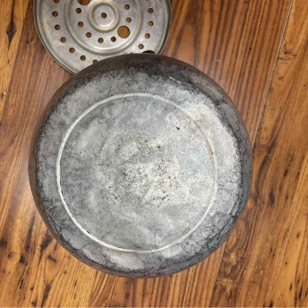 Antique Aluminum Jam Pot (use for pierogi) with Handle and‎ Insert